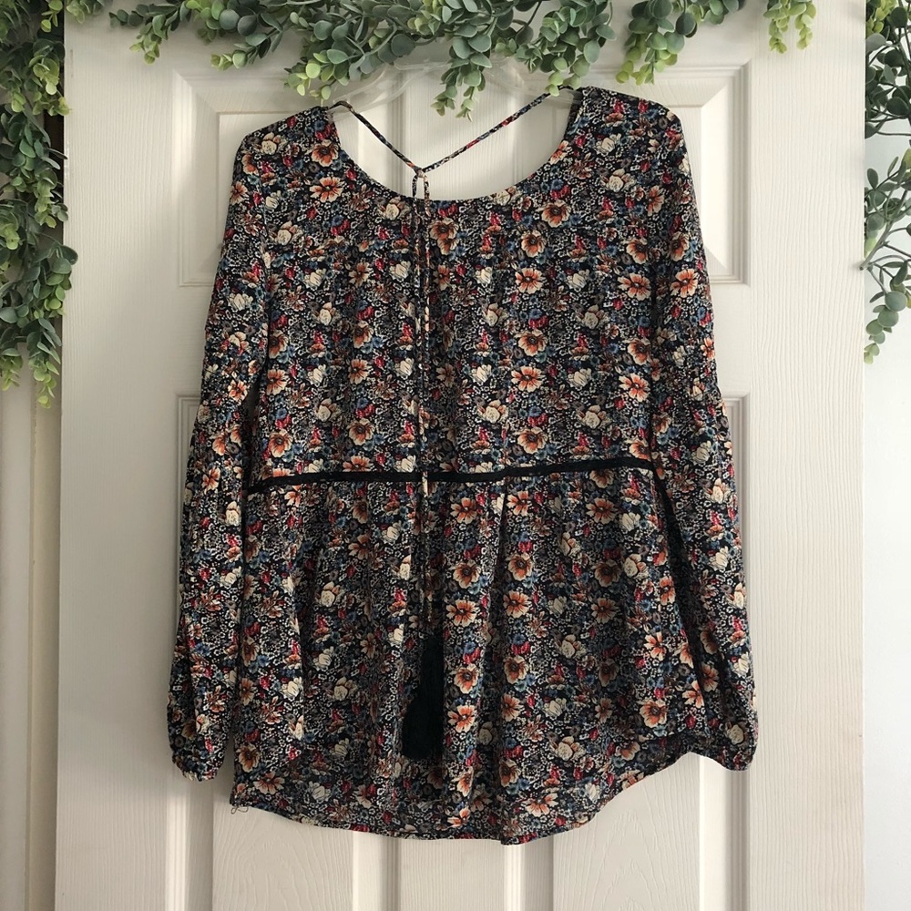 Floral Top - Picture 3 of 4